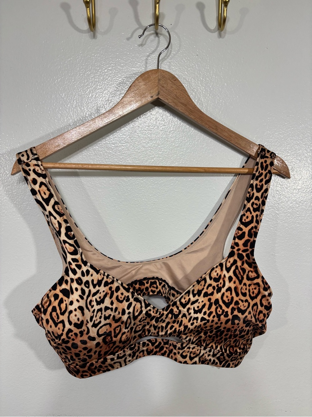 Victoria’s Secret Swim Leopard Print Bikini Top Size XL New